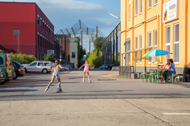 Galerie - Eingang der Musiker-Akademie Düsseldorf (Image 2)