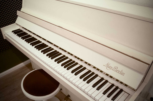 Galerie - Klavier im Unterrichtsraum (Image 12)