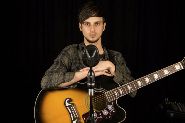 Galerie - Sean Koch mit Gitarre (Photo 67)